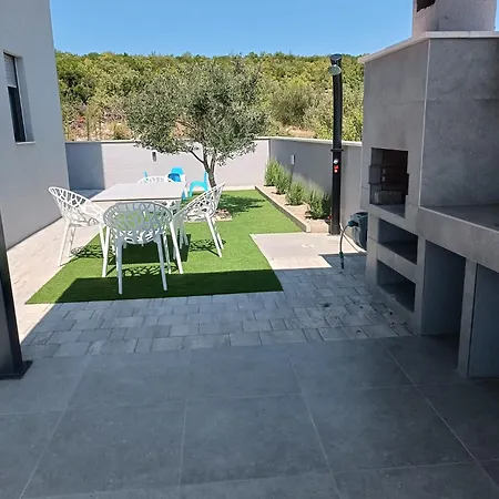 Adriatique Maslenica